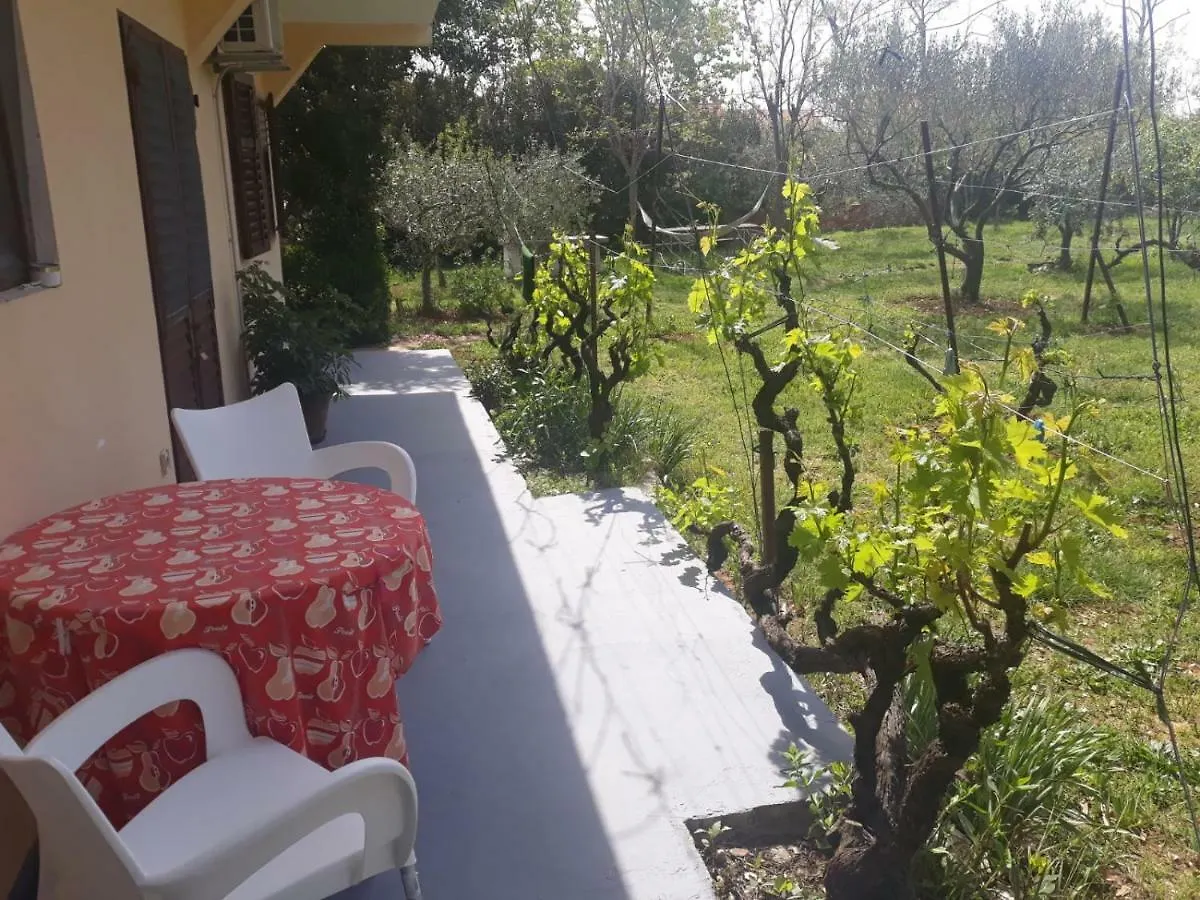 Apartments Božito - separate entrance&private terrace Nin